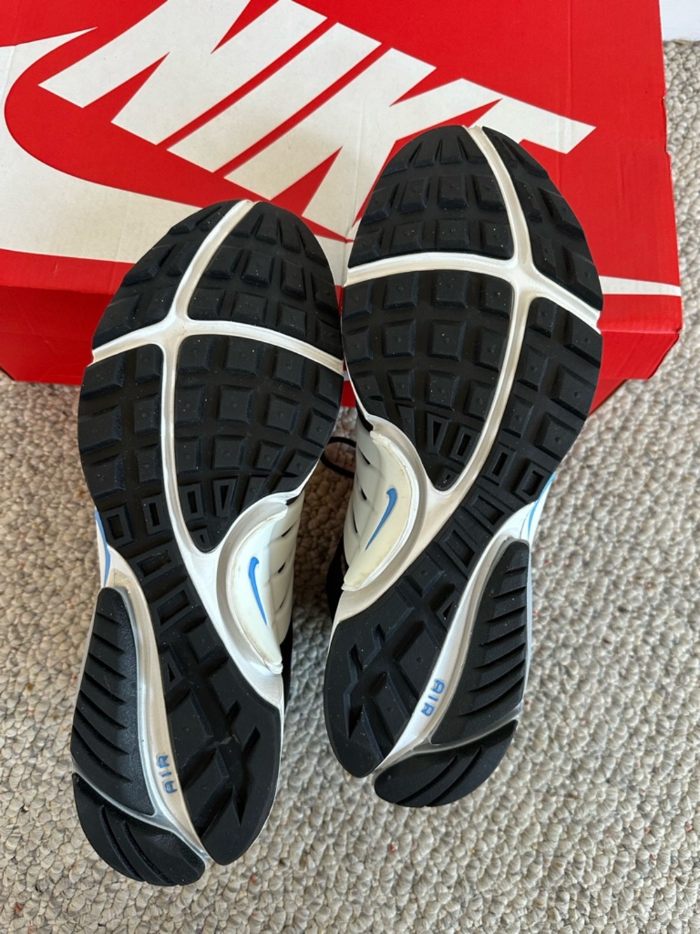 Nike Men’s Air Presto Mid Utility Black/White Sneaker - Picture 3 of 4